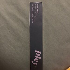 Date Eyeshadow Stick - coral color